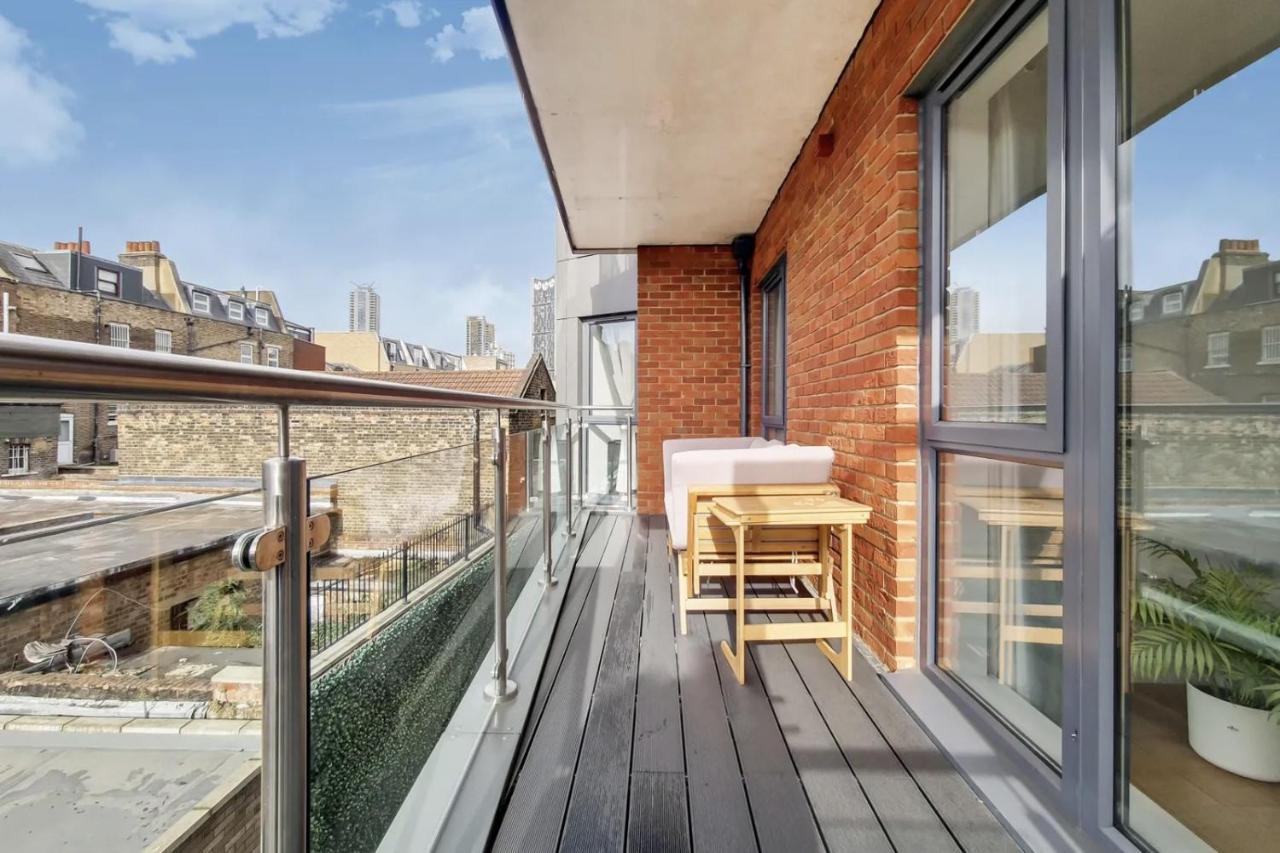Luxury 2 Bed 2 Bath With Balcony New Build Apartment *South Central London* Екстериор снимка